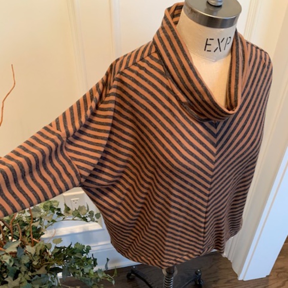 Loft Tops - Loft Women's Dolman Sleeve Knit Top